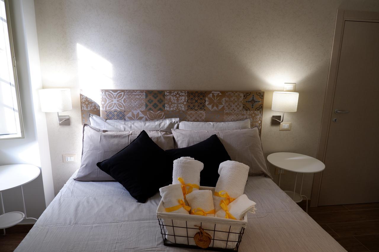 B&B Il Giardino In Citta - Parcheggio Privato Gratuito Φότζια Εξωτερικό φωτογραφία