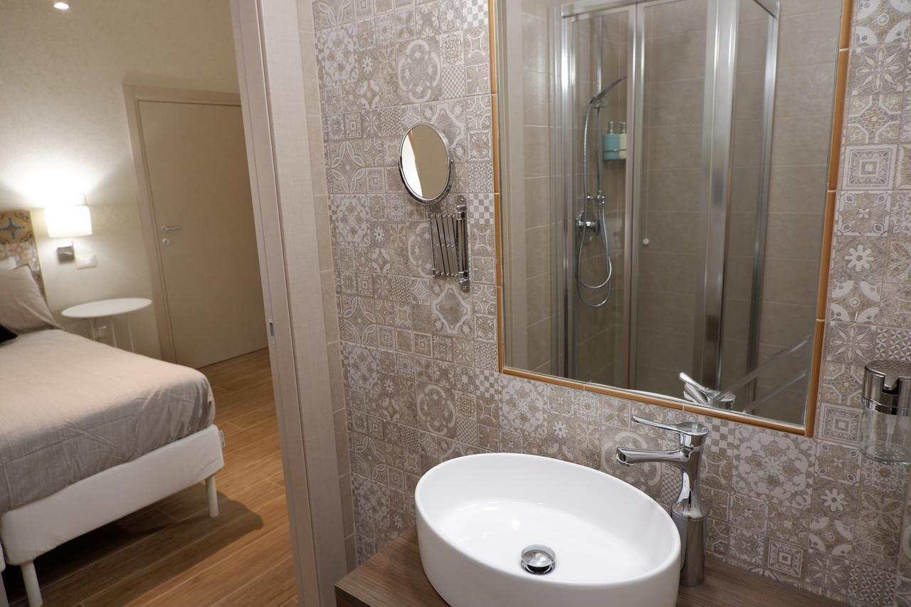 B&B Il Giardino In Citta - Parcheggio Privato Gratuito Φότζια Εξωτερικό φωτογραφία
