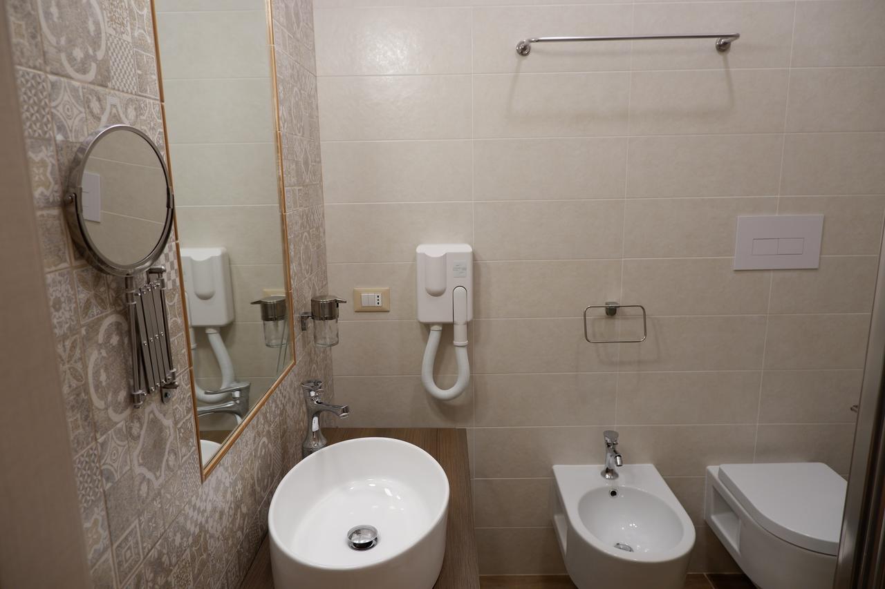 B&B Il Giardino In Citta - Parcheggio Privato Gratuito Φότζια Εξωτερικό φωτογραφία