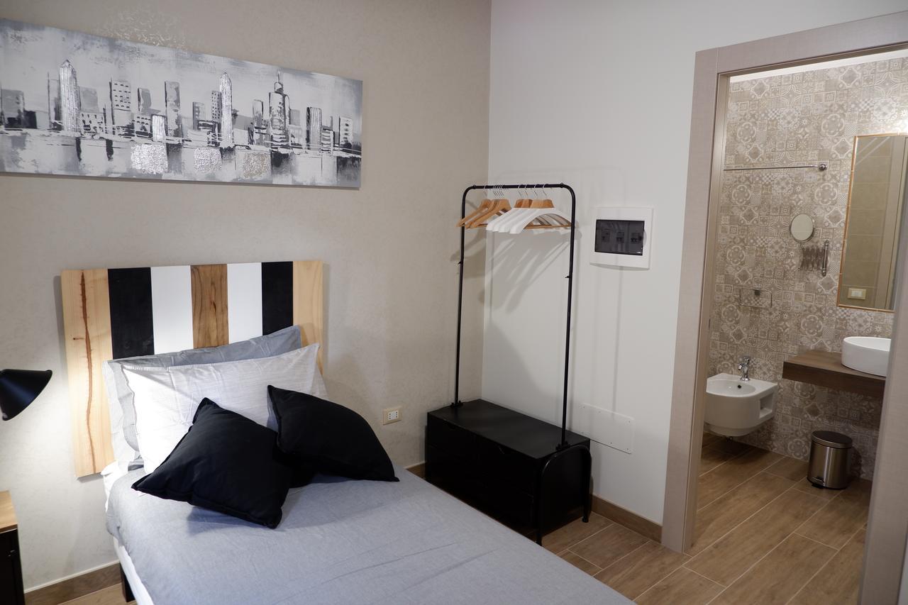 B&B Il Giardino In Citta - Parcheggio Privato Gratuito Φότζια Εξωτερικό φωτογραφία